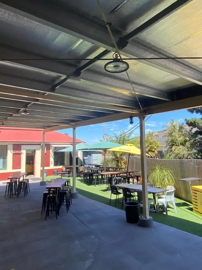 Queensport Tavern And Motel Brisbane 4*,
